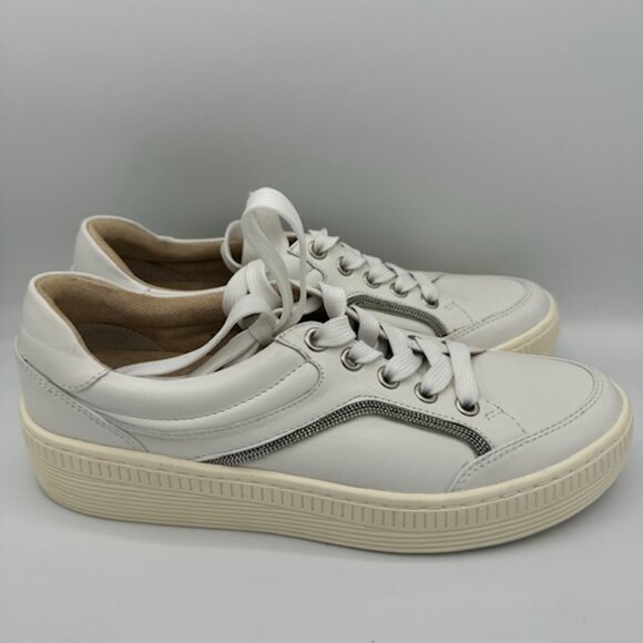 Vaneli Women's White Leather Sneakers Size 7 - Picture 2 of 6